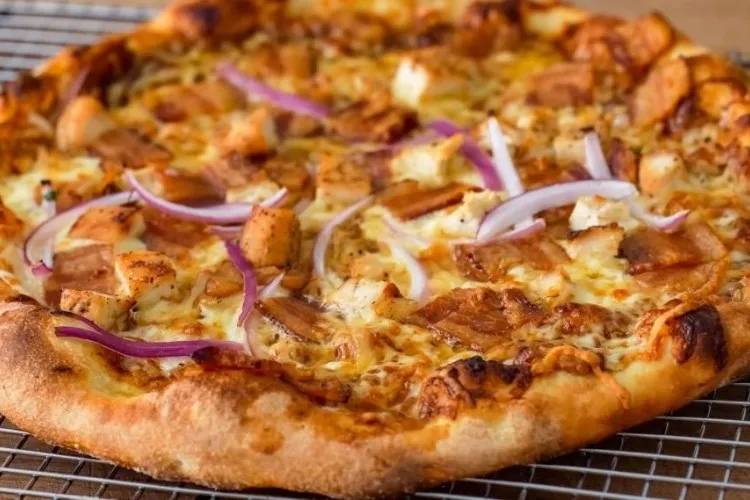 بيتزا شاورما Shawarma Pizza