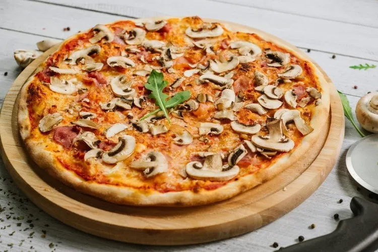 بيتزا فطر Mushroom Pizza